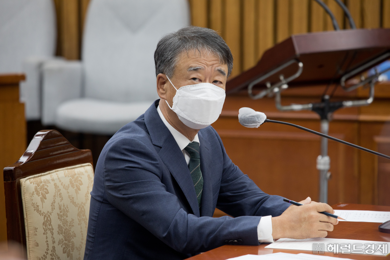 29일 오전 국회에서 열린 오석준 대법관 후보자 인사청문회에서 오석준 후보자가 의원들의 질문에 답하고 있다. [사진=이상섭 기자]
