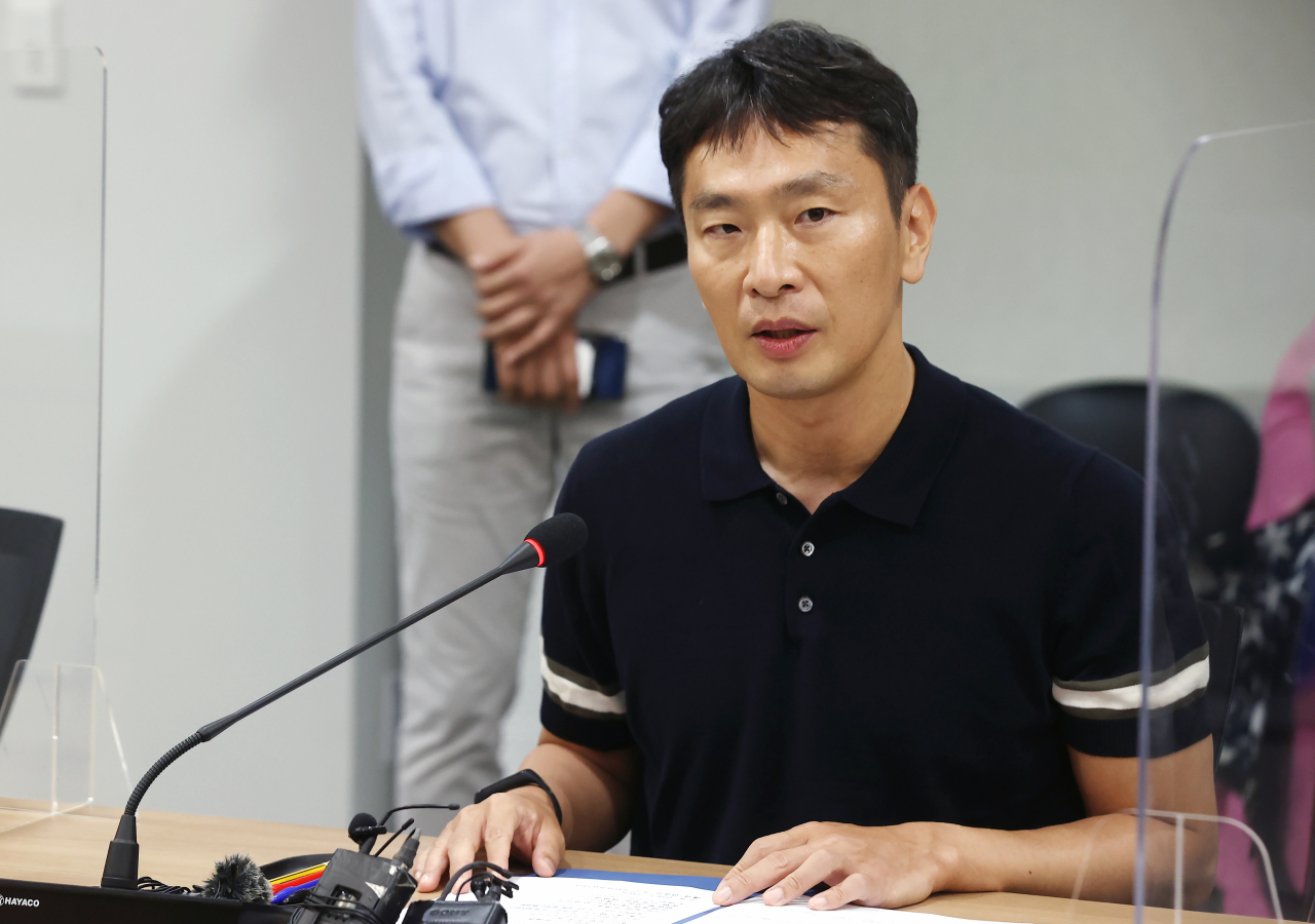 [사진=이복현 금융감독원장이 30일 오전 서울 마포구 프론트원에서 열린 빅테크·핀테크 업계 간담회에서 인사말을 하고 있다.][연합]