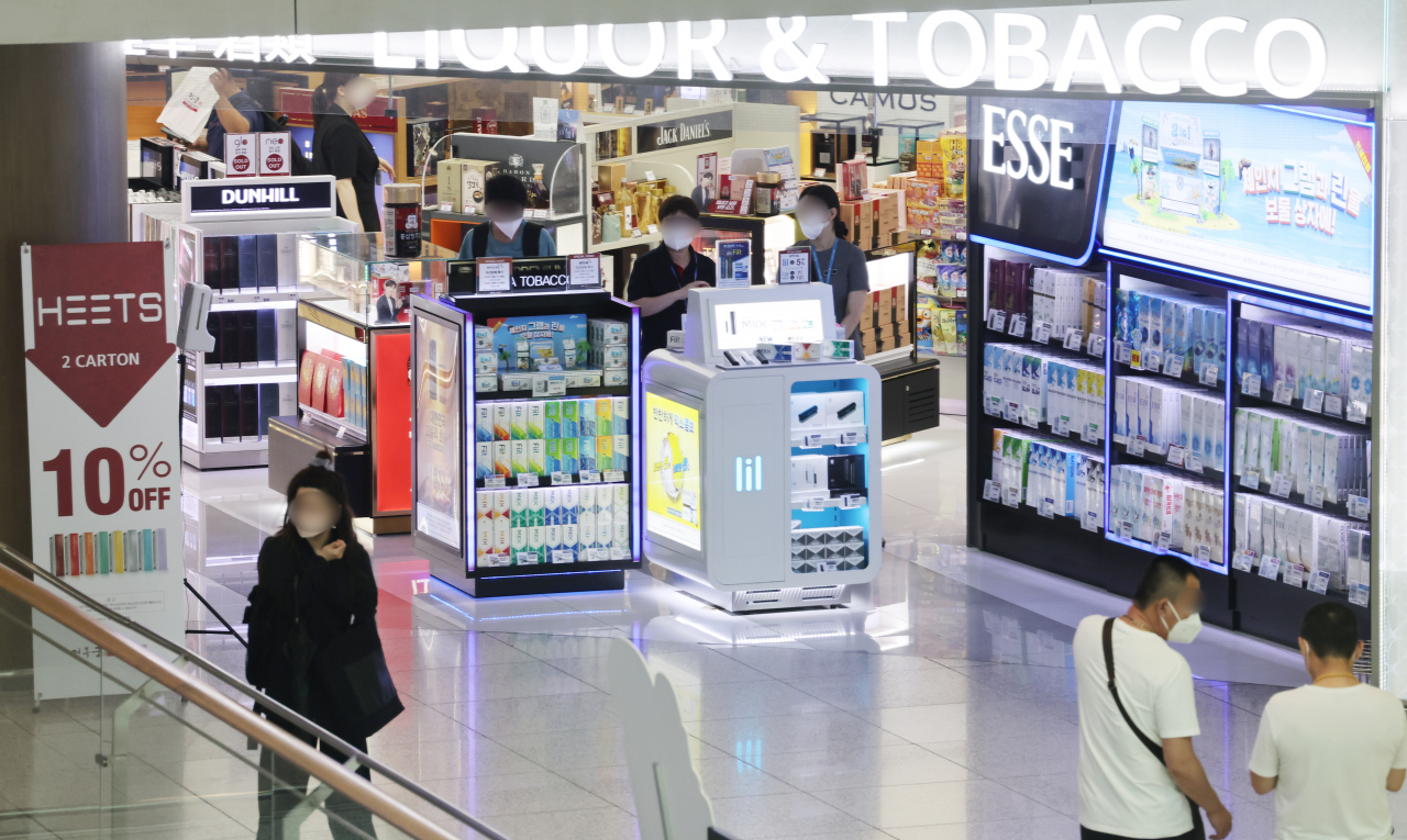 영종도 인천국제공항 제1여객터미널 출국장 면세점. [연합]
