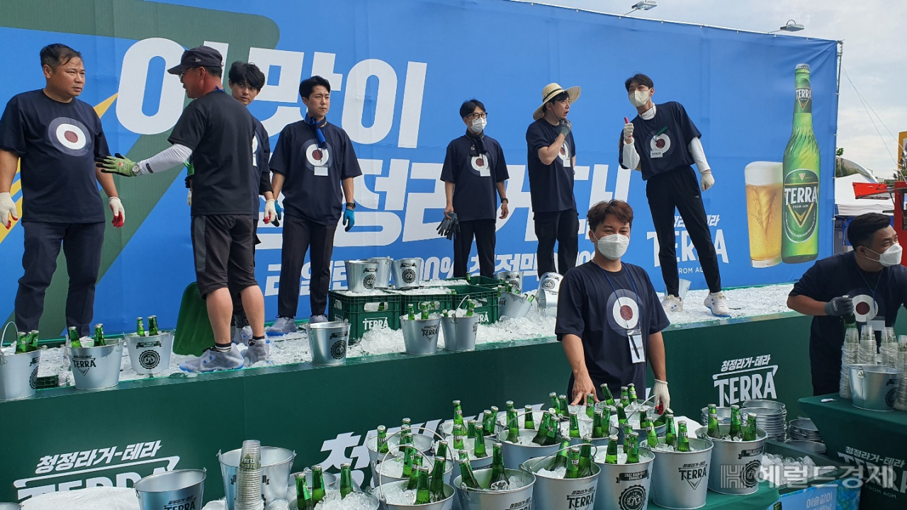 [르포] 1만명 모인 광주비어축제 “시민도 푸드트럭도 웃음꽃”