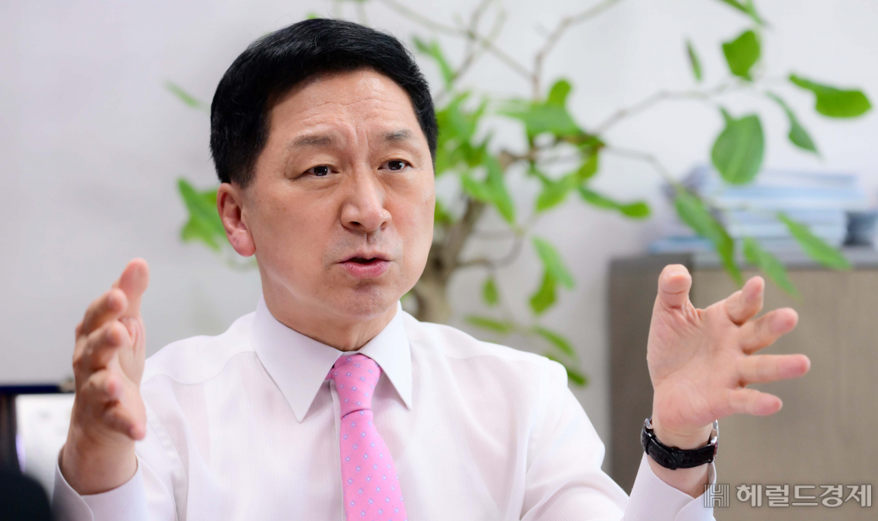 1일 오후 서울 여의도 국회 의원회관에서 국민의힘 김기현 의원이 헤럴드경제와 인터뷰를 하고 있다. 이상섭 기자