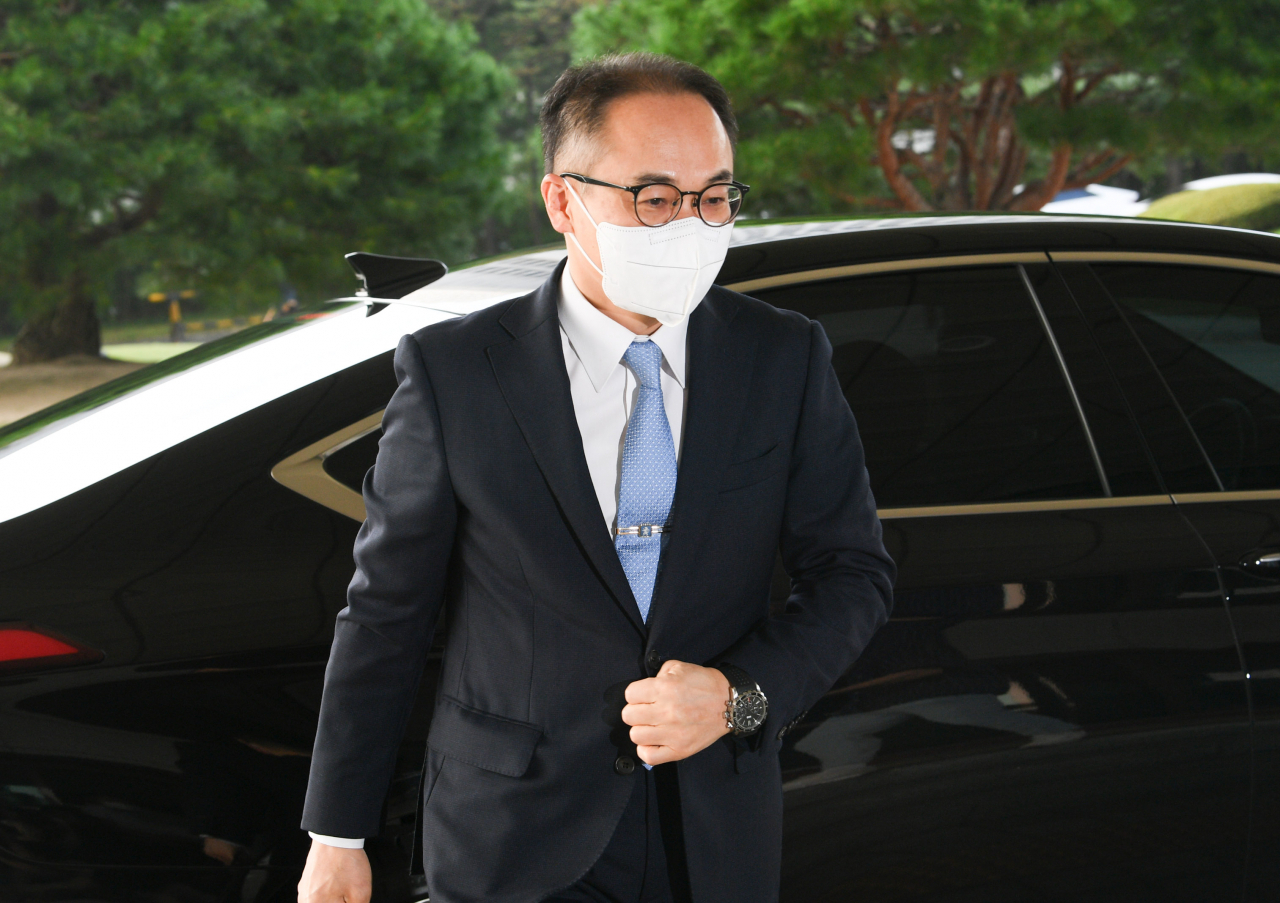 이원석 대검찰청 차장검사가 지난 8월 18일 서울 서초구 대검찰청에 출근하고 있다. 임세준 기자