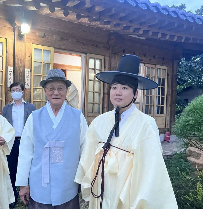 이 전 대표가 지난 4일 종헌관으로 칠곡 석담종택에서 불천위 제사에 참여했다. [이 전 대표 SNS]