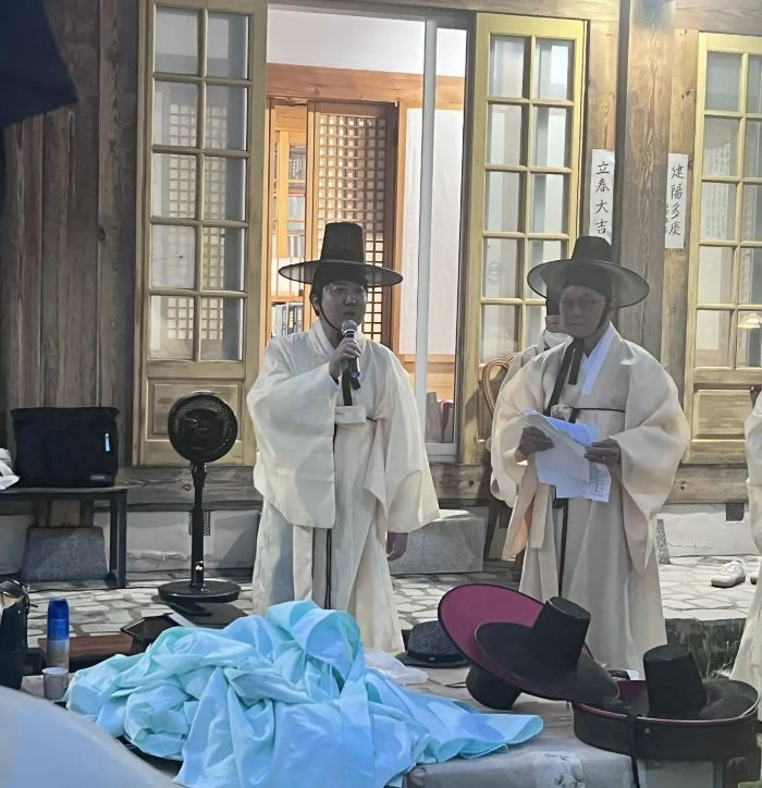 이 전 대표가 지난 4일 종헌관으로 칠곡 석담종택에서 불천위 제사에 참여했다. [이 전 대표 SNS]