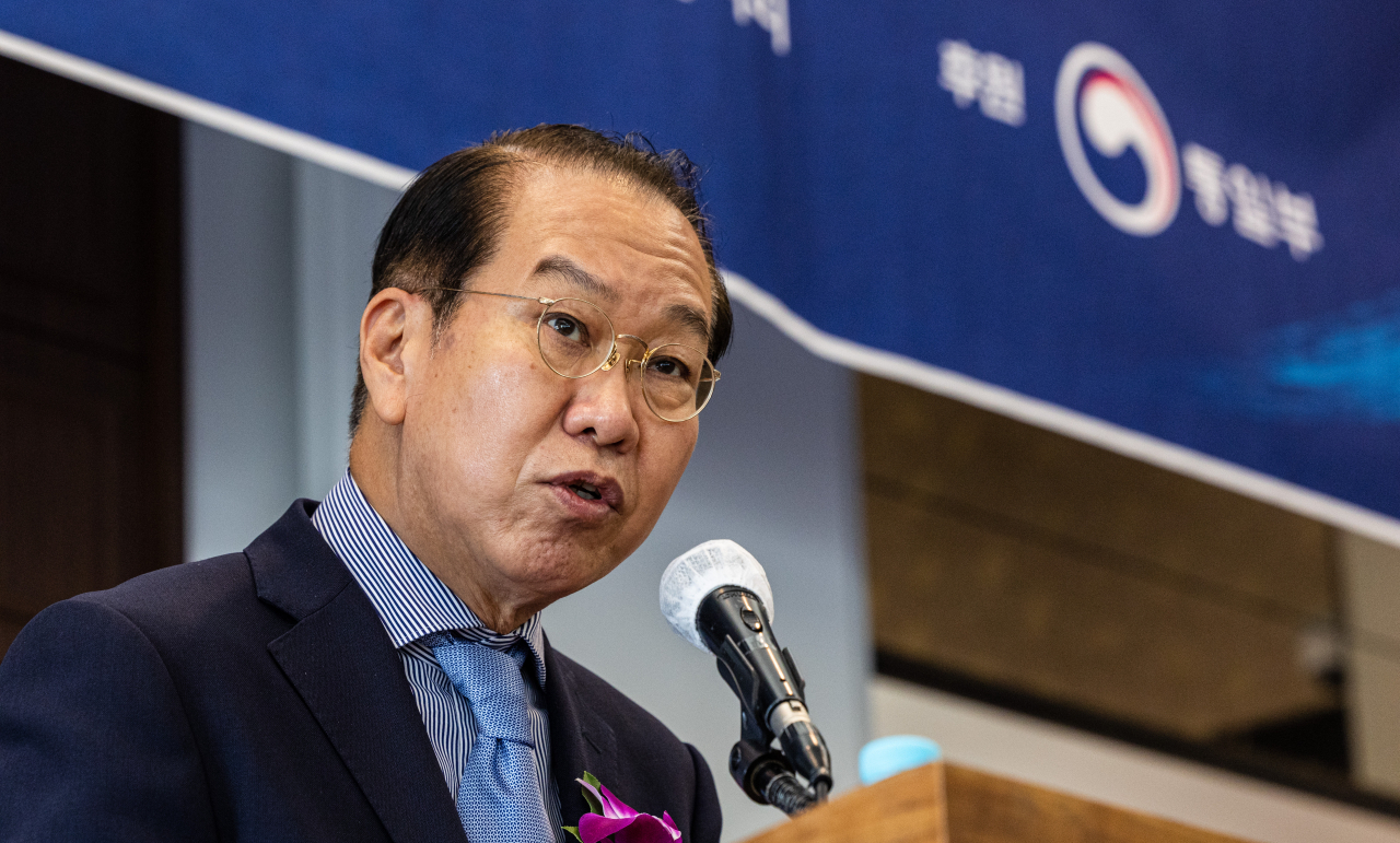 권영세 통일부 장관은 8일 북한에 이산가족문제 해결을 위한 남북 당국간 회담 개최를 제의하는 담화를 발표한다. 자료사진. [연합]