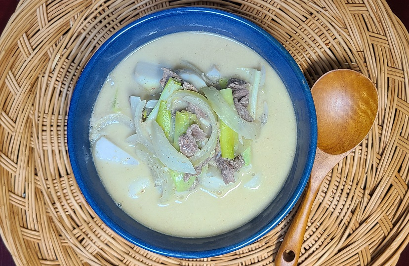 토란과 들깻가루로 끓어낸 추석 절식으로 꼽히는 토란들깨탕. 이운자 기자
