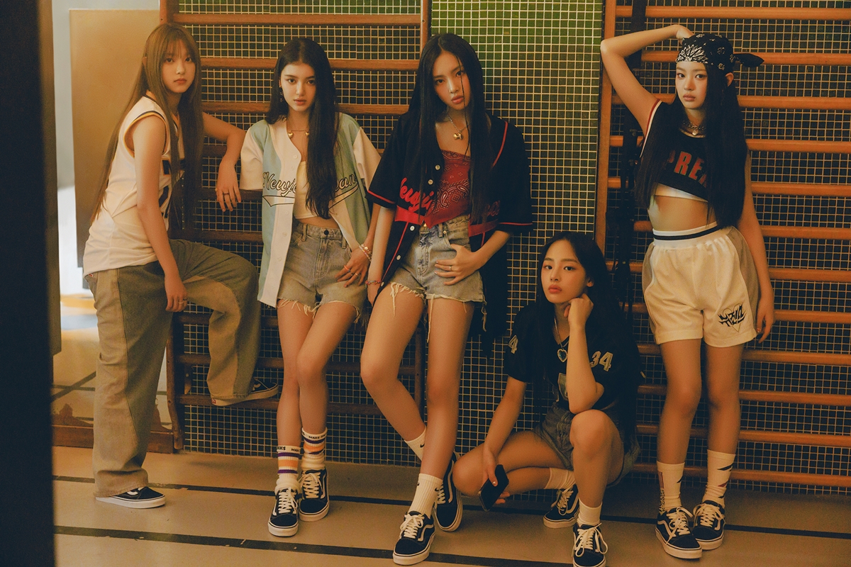 Girl group NewJeans (Ador)
