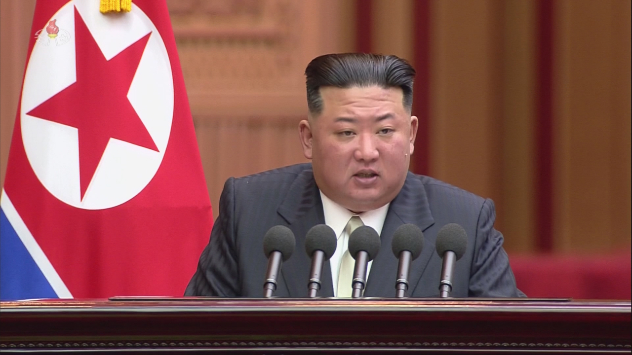 북한 최고인민회의 제14기 제7차회의 2일회의가 지난 8일 평양 만수대의사당에서 진행됐다고 조선중앙TV가 9일 보도했다. [연합]