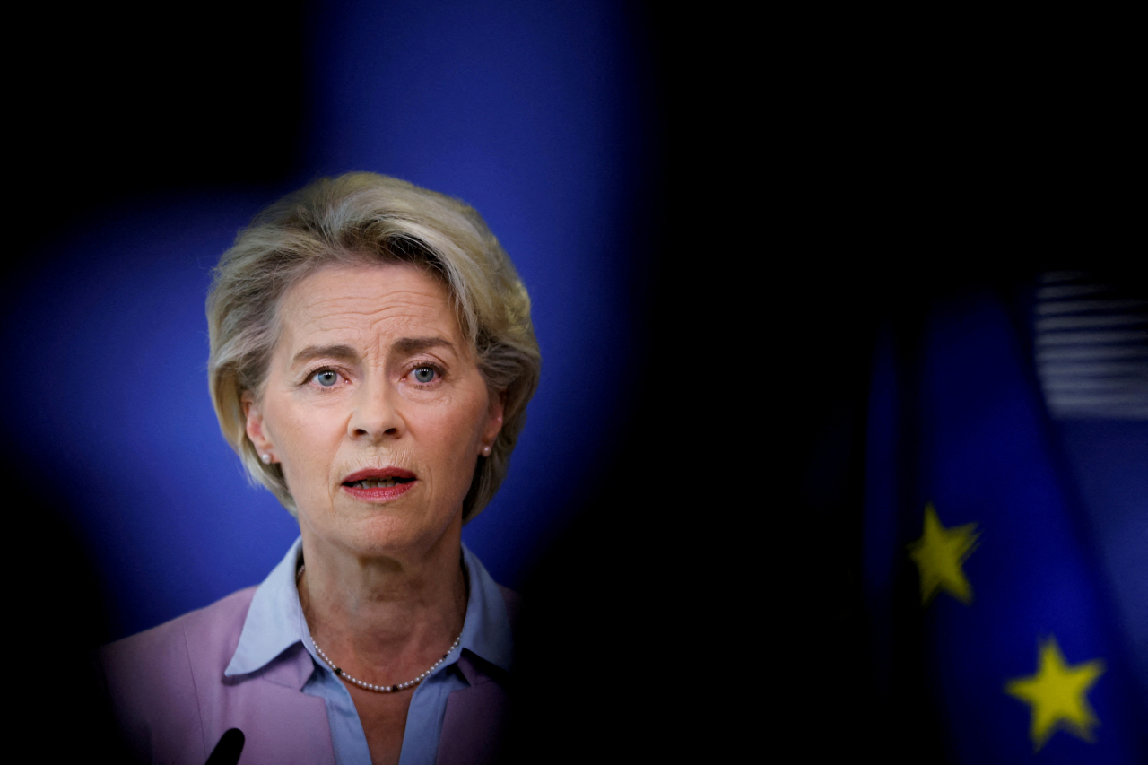 우르줄라 폰데어라이엔 유럽연합(EU) 집행위원장이 지난 7일 벨기에 브뤼셀 EU 본부에서 에너지 위기 관련 기자회견에 참석하고 있다. [로이터]