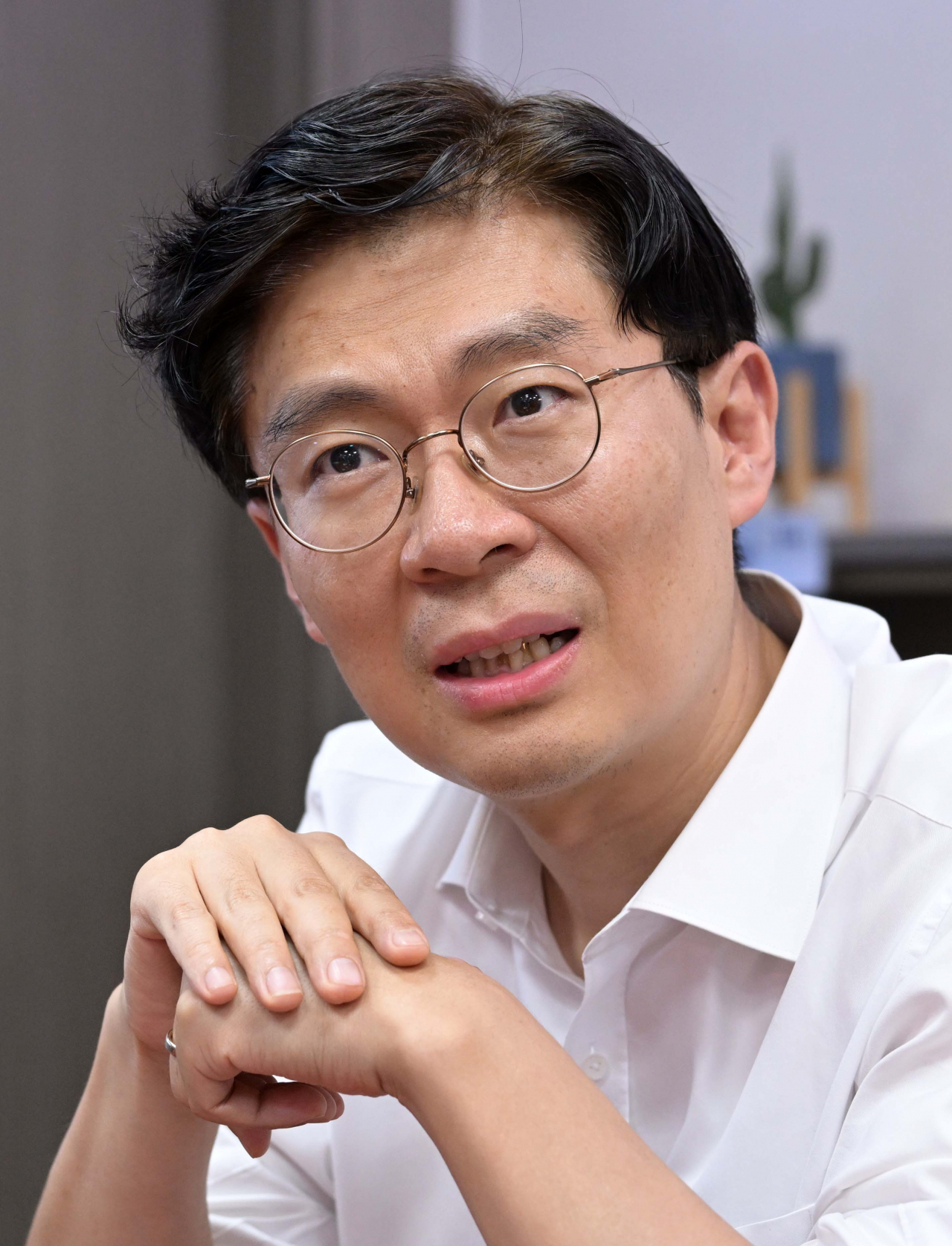 14일 오후 서울 여의도 국회 의원회관에서 시대전환 조정훈 대표가 헤럴드경제와 인터뷰를 하고 있다. 이상섭 기자