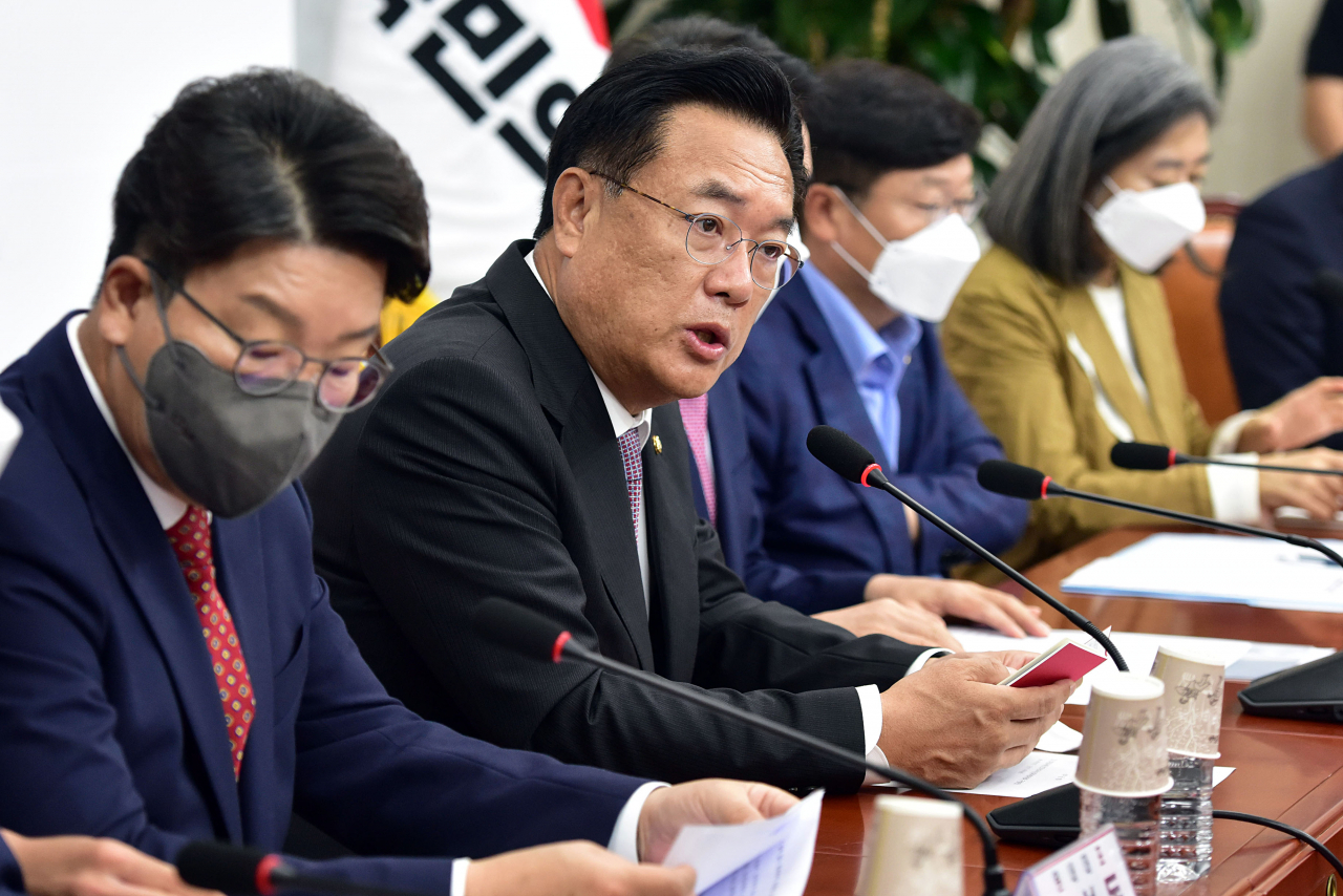 국민의힘 정진석 비대위원장이 19일 오전 국회에서 열린 비상대책위원회의에서 발언하고 있다. [연합]