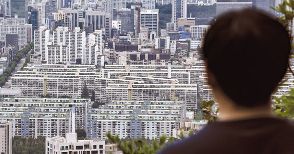 서울 강남구 대모산 전망대에서 바라본 은마아파트 일대. 임세준 기자