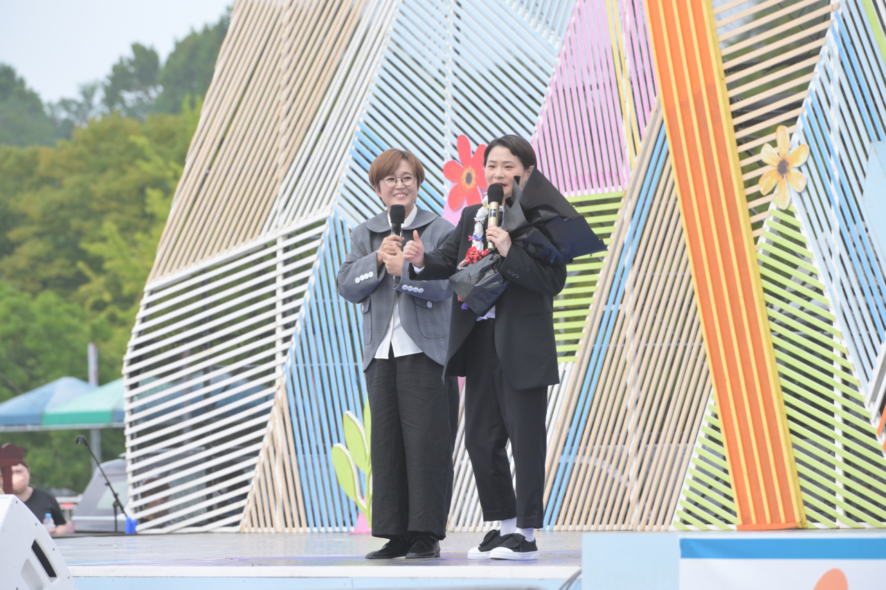 게스트로 나온 송은이와 김신영.[KBS 제공]