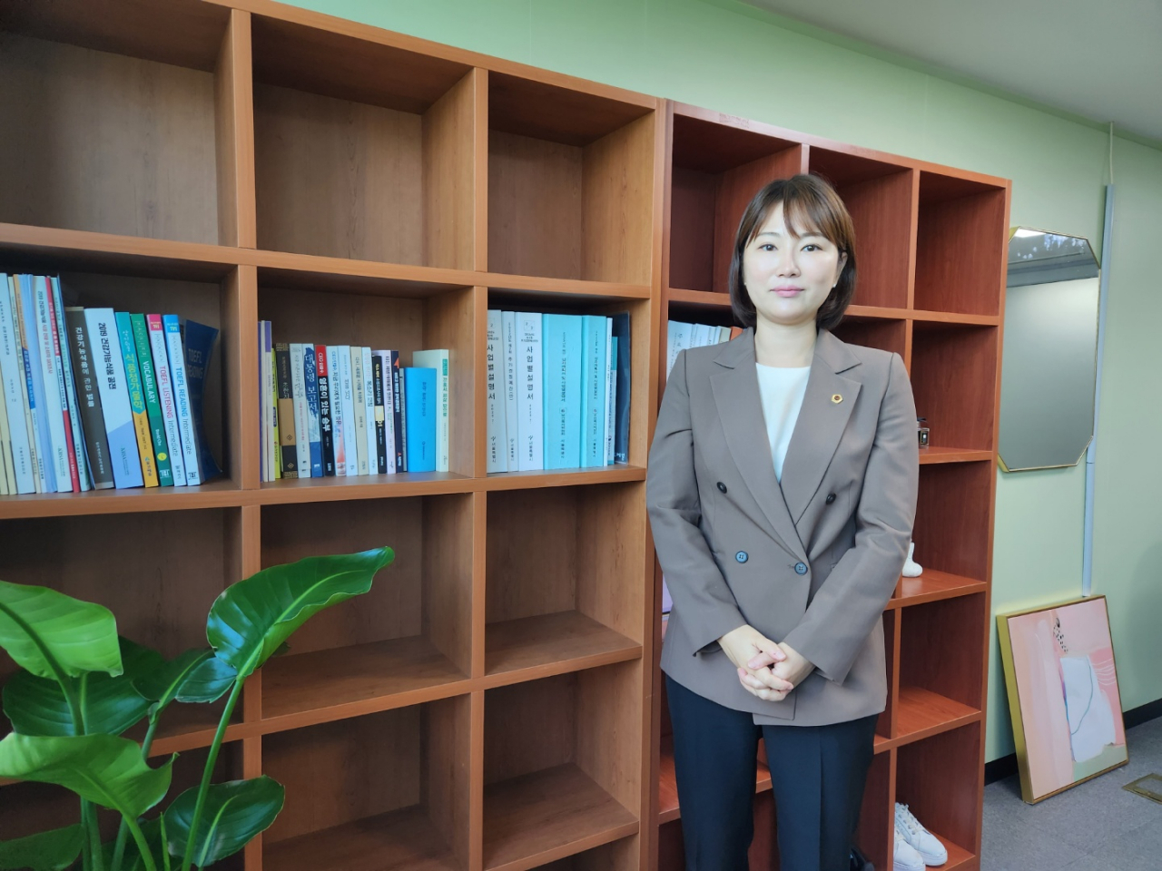 윤영희 서울시의원은 22일 헤럴드경제와 인터뷰에서 “제약회사를 경영할 때 현실을 반영하지 않은 노동정책과 도농 간 기반시설 격차를 느꼈다”며 정치에 뛰어든 계기를 설명했다. 이영기 기자