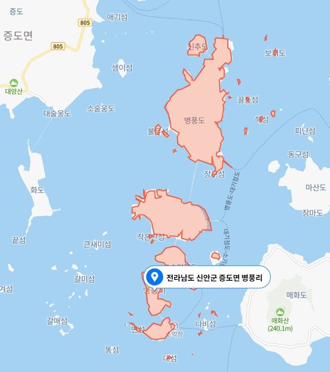 지도를 펴면, 증도면 병풍리는 노두길 때문에, 움직이는 예술 조각을 실로 연결한 모빌 작품 같다.