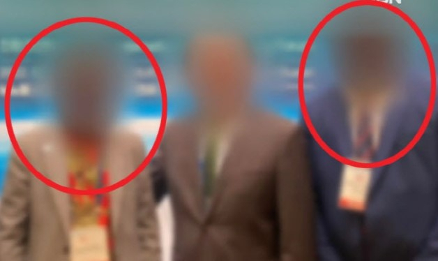 부산에서 여중생을 성폭행한 혐의로 검거된 라이베리아 공무원 2명. [MBN 화면]