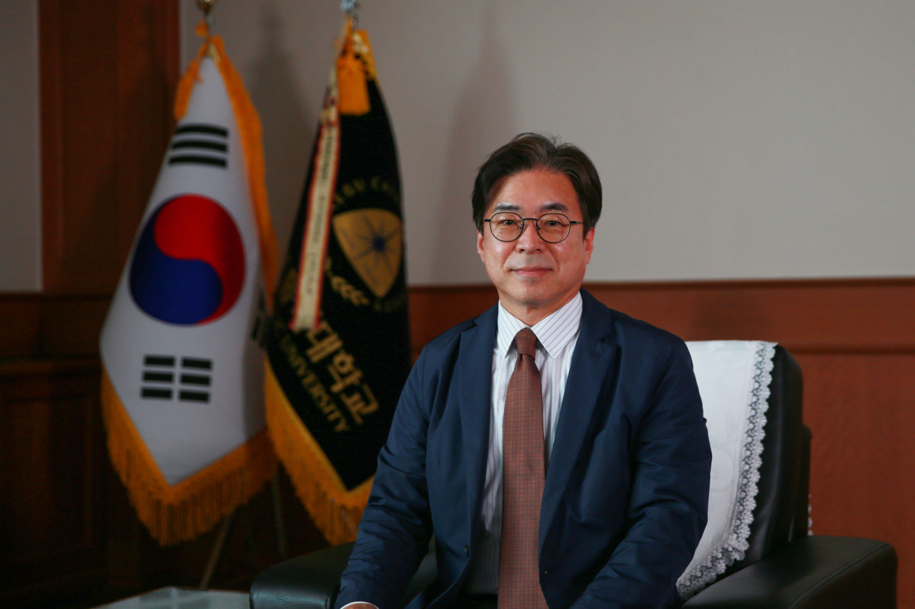 [성한기 신임 대구가톨릭대 총장직무대행]