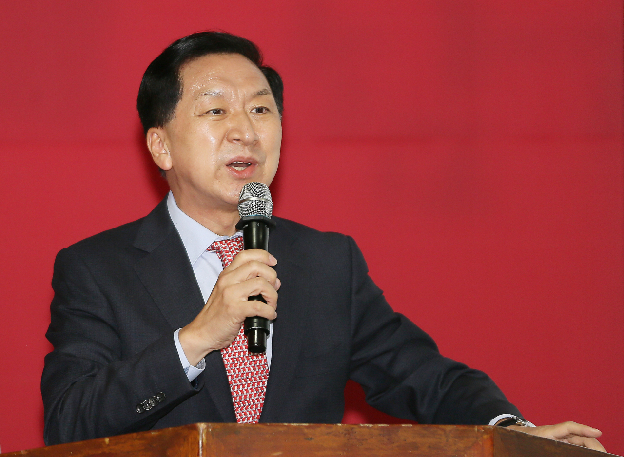 24일 오후 국민의힘 김기현 의원이 제주상공회의소에서 국민의힘 제주도당 당원들을 대상으로 특강하고 있다. [연합]