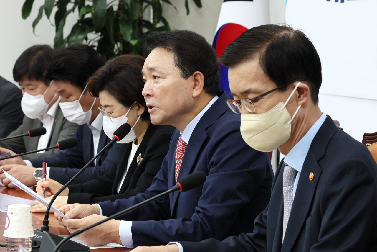 국민의힘 성일종 정책위의장이 28일 오전 국회에서 열린 심야 택시 승차난 해소방안 마련을 위한 당·정협의회에서 발언하고 있다. [사진=이상섭 기자]