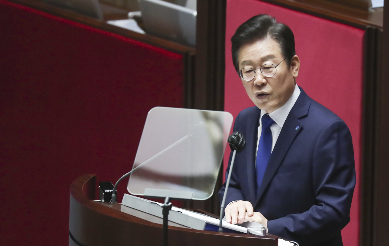 더불어민주당 이재명 대표가 28일 국회에서 열린 본회의에서 교섭단체 대표연설을 하고 있다. [사진=이상섭 기자]