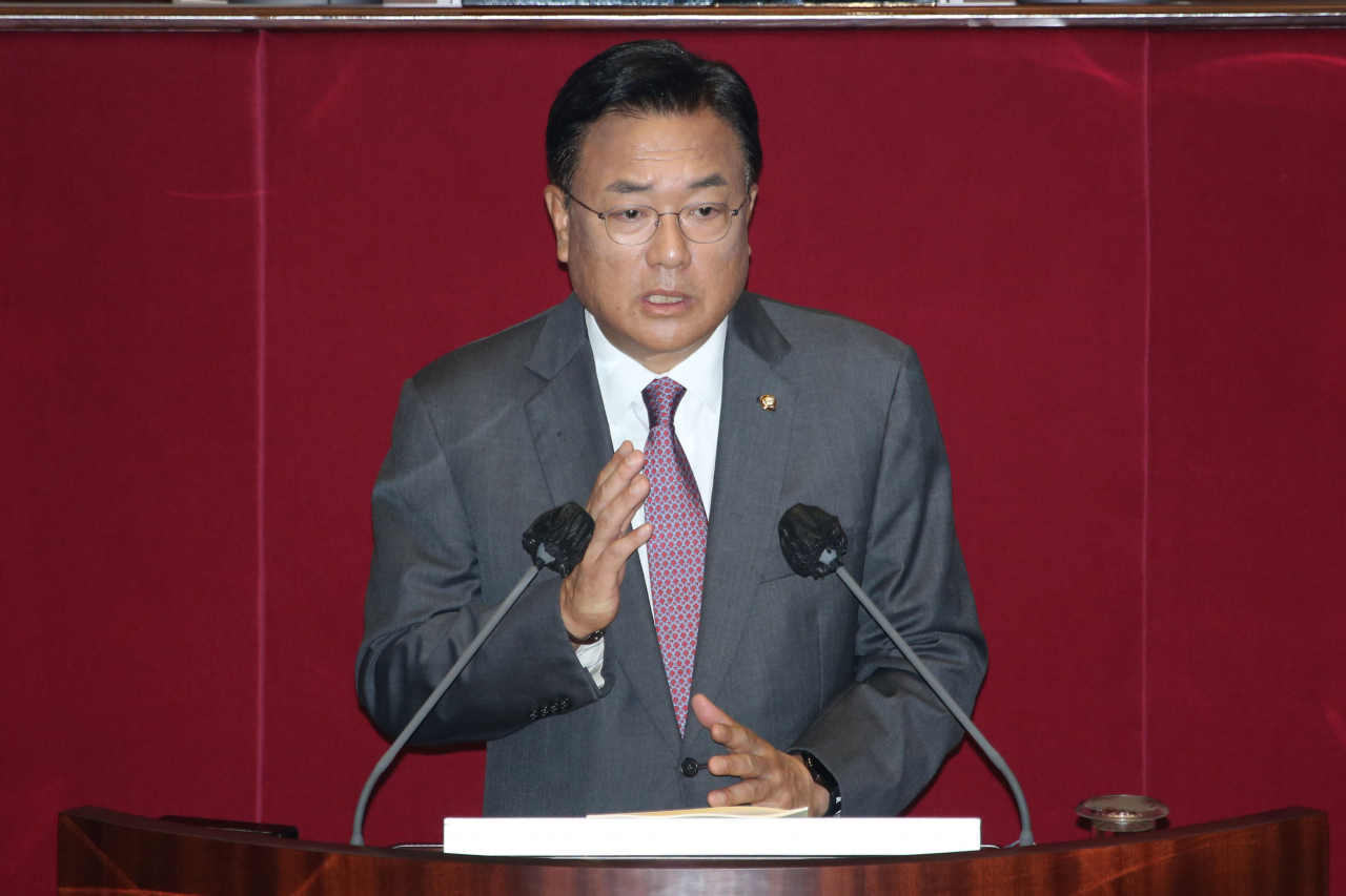 국민의힘 정진석 비상대책위원장이 29일 오전 국회에서 열린 본회의에서 교섭단체 대표연설을 하고 있다. [연합]
