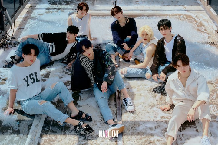(Credit: JYP Entertainment)