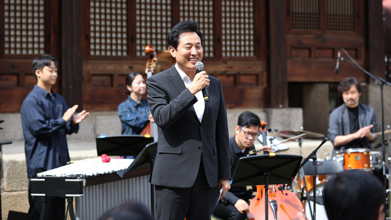 오세훈 서울시장이 28일 오후 서울 중구 대한성공회 서울주교좌 성당에서 열린 성공회 정오음학회에서 축사를 하고 있다. [연합]