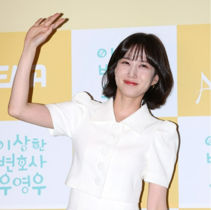 배우 박은빈이 미국 비평가협회 주관 아시아 태평양 시네마 & TV 창립기념행사에서 라이징 스타상을 수상했다.