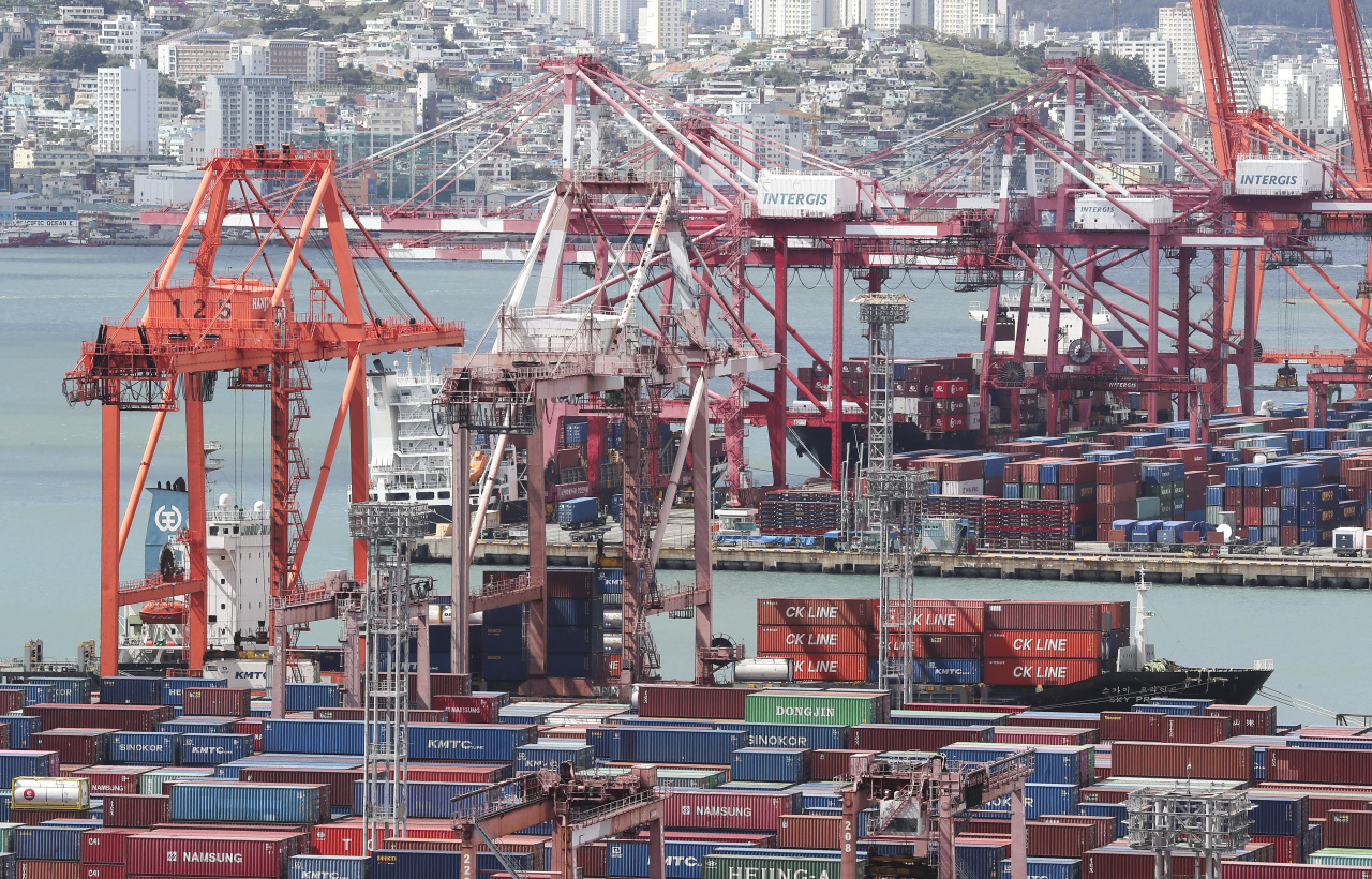This file photo taken Sept. 21, 2022, shows stacks of containers at a port in South Korea's southeastern city of Busan. (Yonhap)