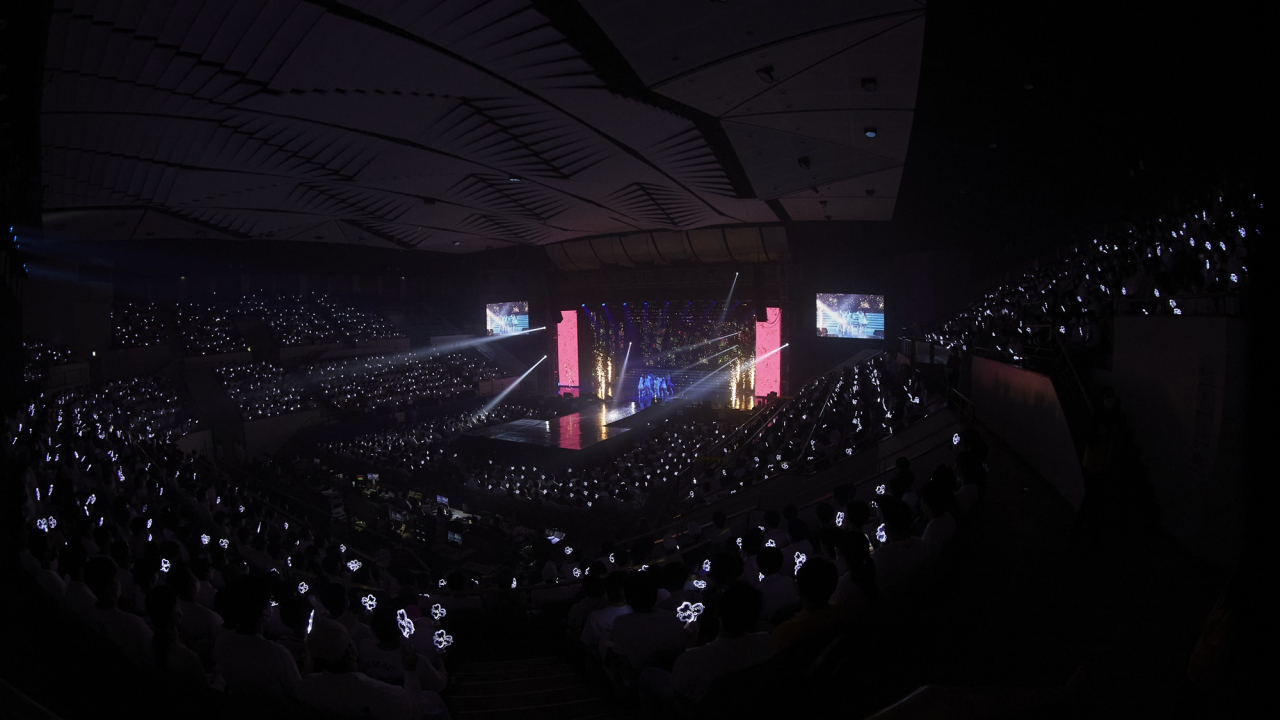 K-pop group fromis_9 conducts its concert "Love From." at the KBS Arena in Gangseo-gu, Seoul, on Friday. (Pledis Entertainment)