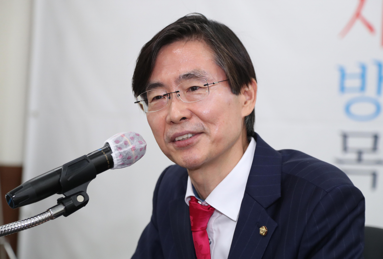 국민의힘 조경태 의원이 지난달 28일 오후 대구시당에서 지역 기자들과 간담회를 하며 질의에 답하고 있다. [연합]