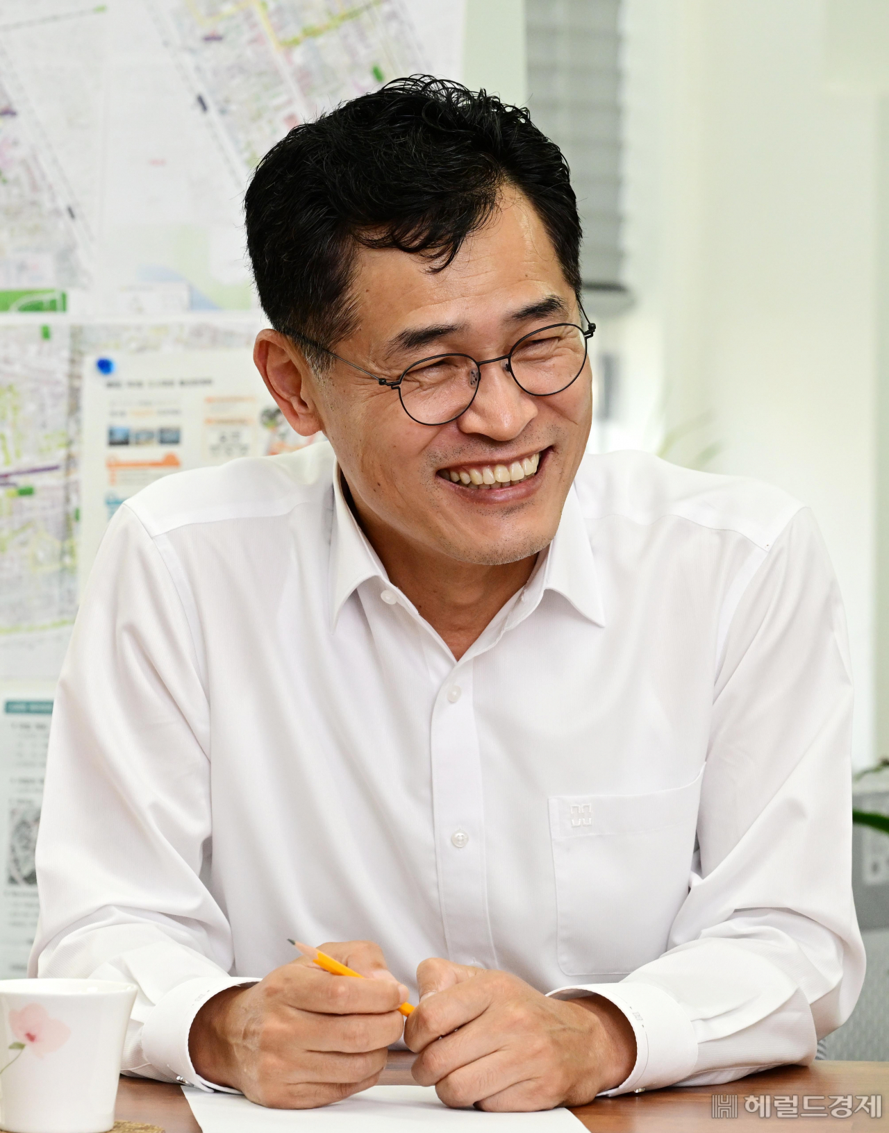 이기재 서울 양천구청장이 4일 헤럴드경제와 인터뷰에서 교육과 교통, 공항소음 문제 등에 대한 해결·발전 계획을 말하고 있다. 박해묵 기자