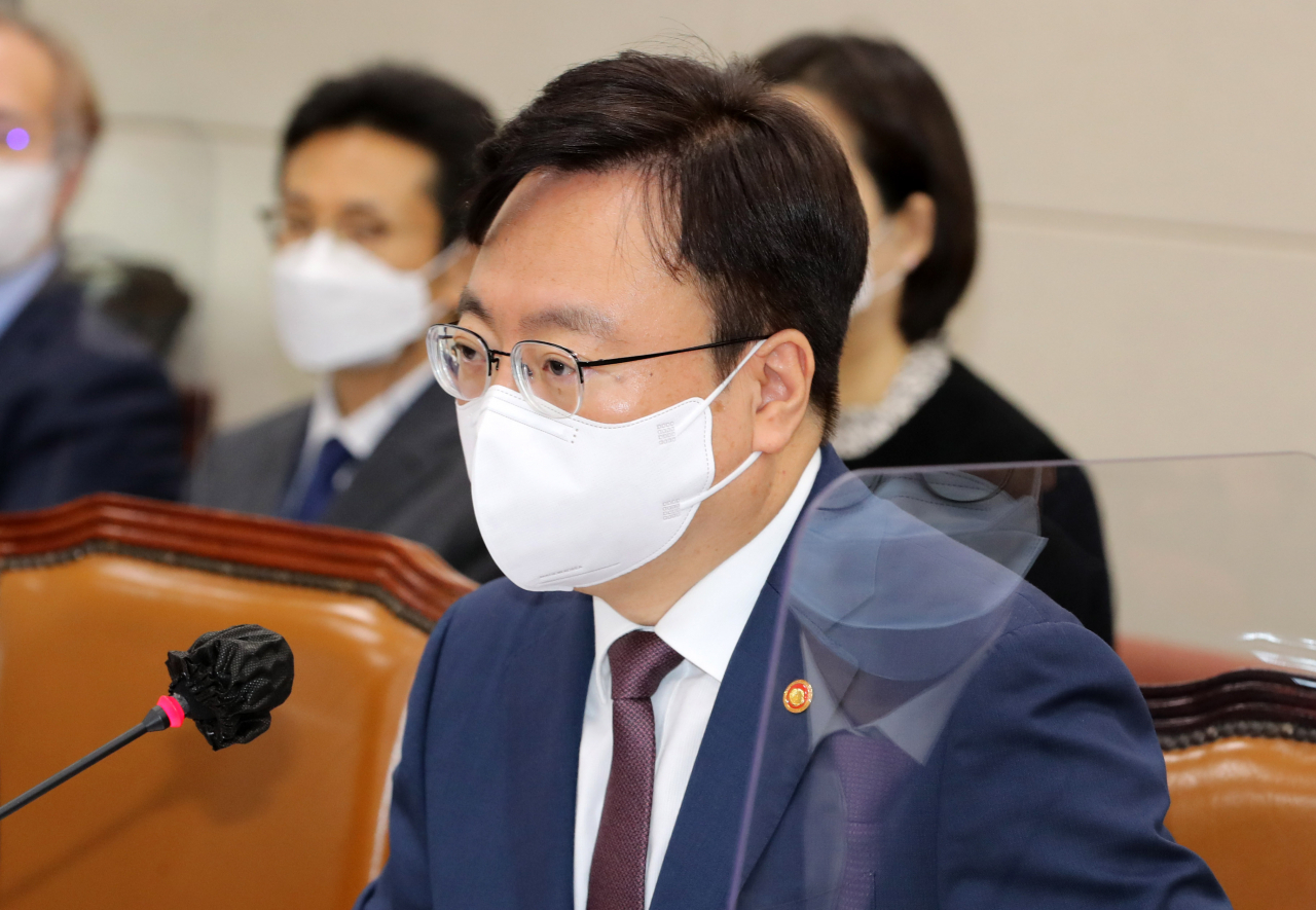 조규홍 보건복지부 장관이 5일 국회 보건복지위원회에서 열린 보건복지부·질병관리청에 대한 국정감사에서 발언하고 있다. 연합뉴스