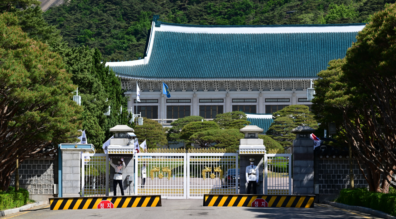제20대 대통령 취임과 청와대 개방을 하루 앞둔 9일 오전 청와대 인근. 박해묵 기자