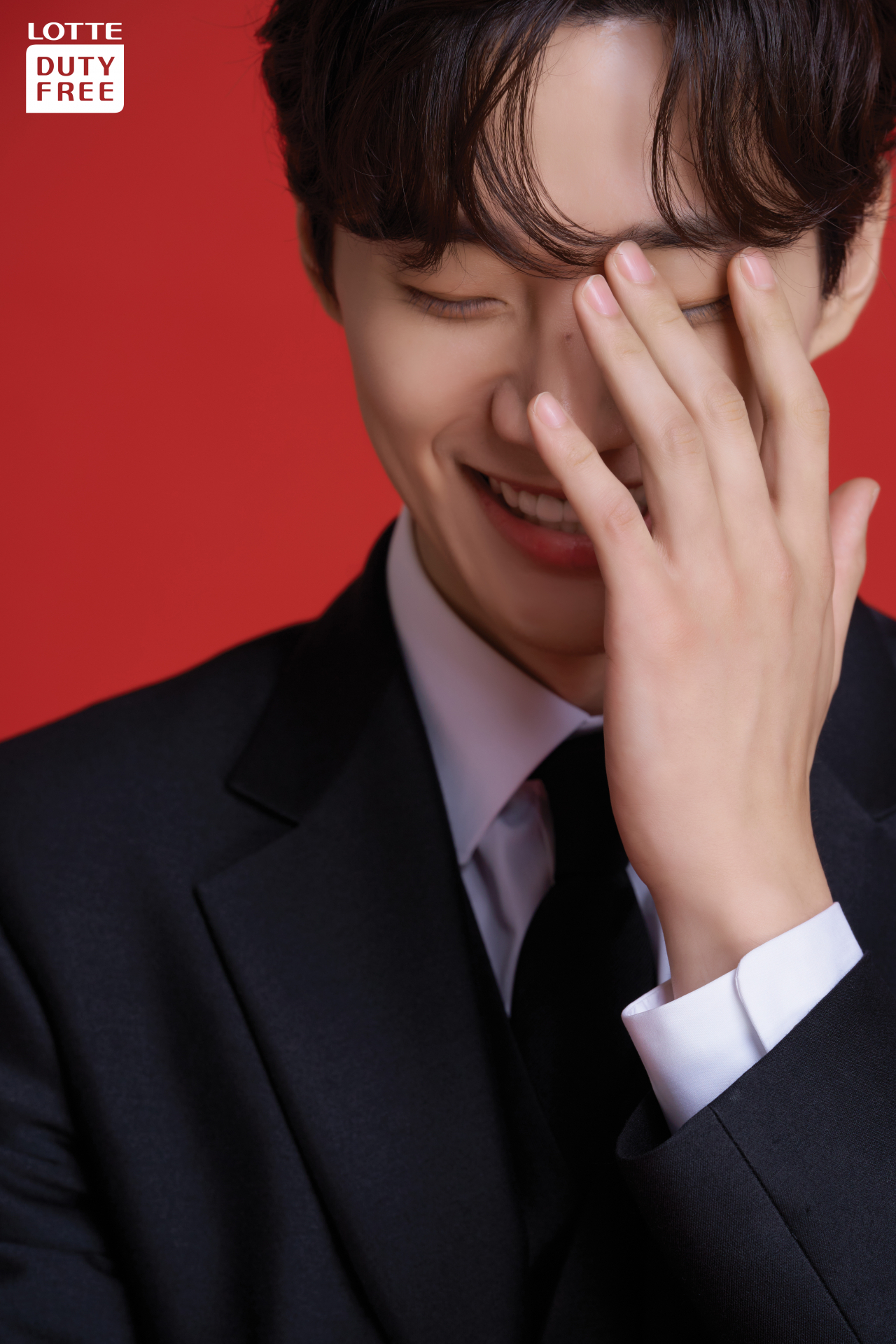 롯데면세점 모델인 가수 겸 배우 이준호와 롯데면세점이 팬미팅을 연다. 오는 12일부터 롯데인터넷면세점 회원이라면 누구나 팬미팅 응모가 가능하다. [롯데면세점 제공]