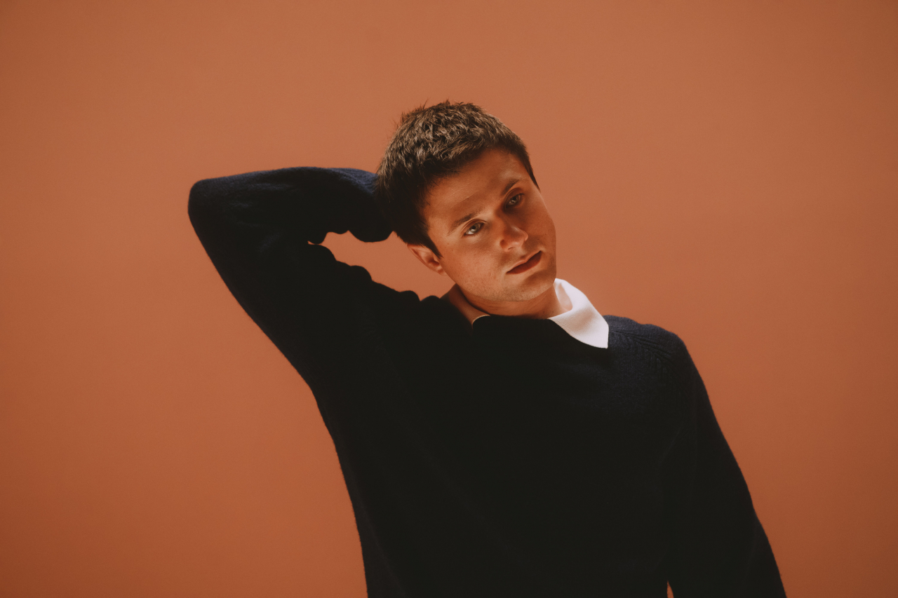 American singer-songwriter Alec Benjamin (Private Curve)