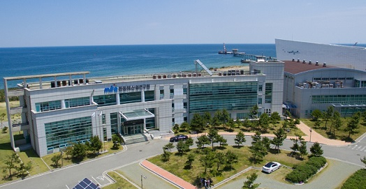 ‘동해안 해양헬스케어 융합산업벨트’ 조성 사업을 추진 중인 경북 울진 소재 환동해산업연구원. [연구원 제공]