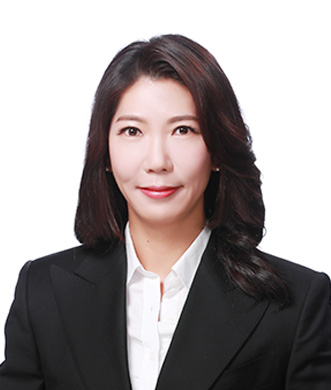 한화솔루션 첫 1980년대생 여성 임원이 된 김혜연(41) 한화솔루션 갤러리아 부문 프로 [한화솔루션 제공]
