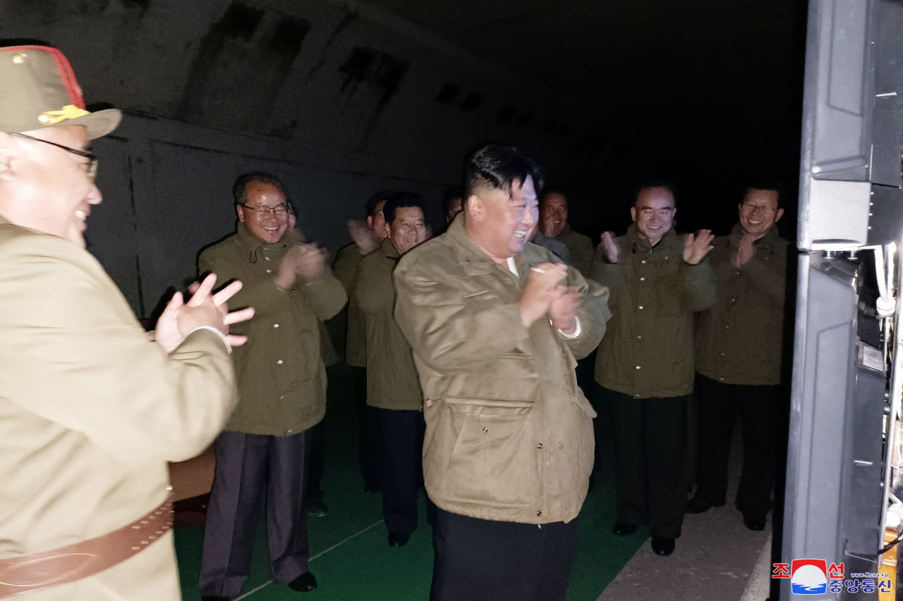 북한 김정은 국무위원장이 12일 전술핵운용부대에 배치된 장거리전략순항미사일 시험발사를 현지에서 지도했다고 조선중앙통신이 13일 보도했다. [국내에서만 사용가능. 재배포 금지. For Use Only in the Republic of Korea. No Redistribution] [연합]