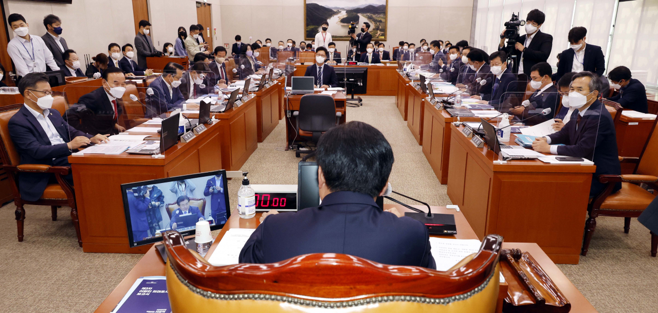 지난 6일 국회 농림축산식품해양수산위원회에서 해양수산부 국정감사가 열리고 있는 모습. [연합]