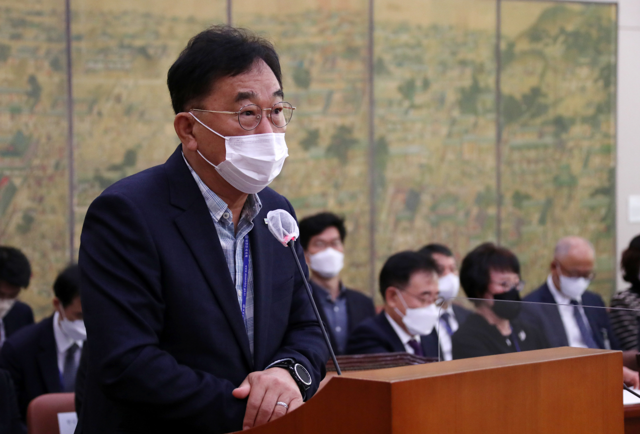 김규철 게임물관리위원회 위원장이 13일 오전 국회 문화체육관광위원회에서 열린 한국콘텐츠진흥원 등에 대한 국정감사에서 발언하고 있다. [연합]