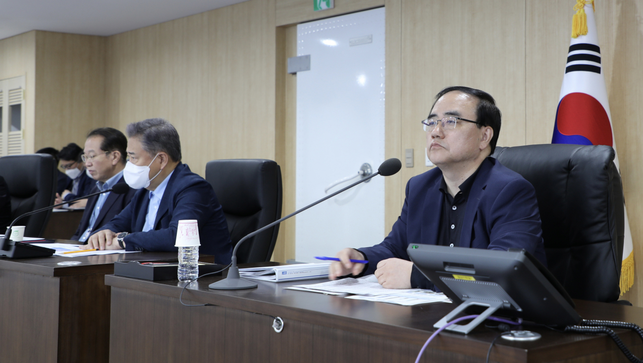 북한의 단거리 탄도미사일 발사 관련 김성한 국가안보실장이 지난 9일 서울 용산 대통령실 청사 지하 국가위기관리센터에서 긴급 국가안전보장회의(NSC) 상임위원회를 주재하고 있다. [연합]