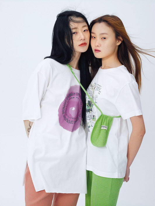 식물염색, 오가닉코튼, 지역생산, 공정거래로 지속가능한 패션을 주도하는 브랜드 ‘오픈플랜’. [한국콘텐츠진흥원 제공]