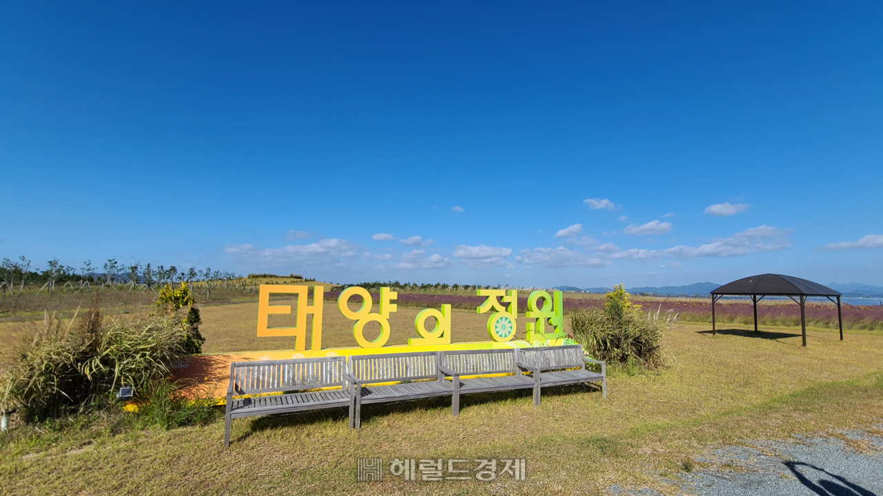 현재 18홀 골프장과 더불어 공원(태양의 정원) 한 곳이 완성된 상태다.