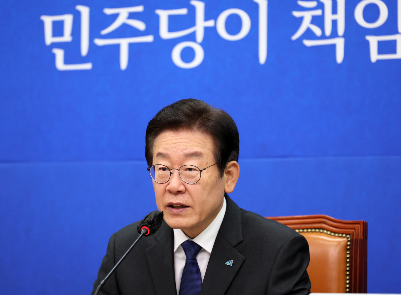 더불어민주당 이재명 대표가 14일 오전 국회에서 열린 최고위원회의에서 발언하고 있다. [연합]