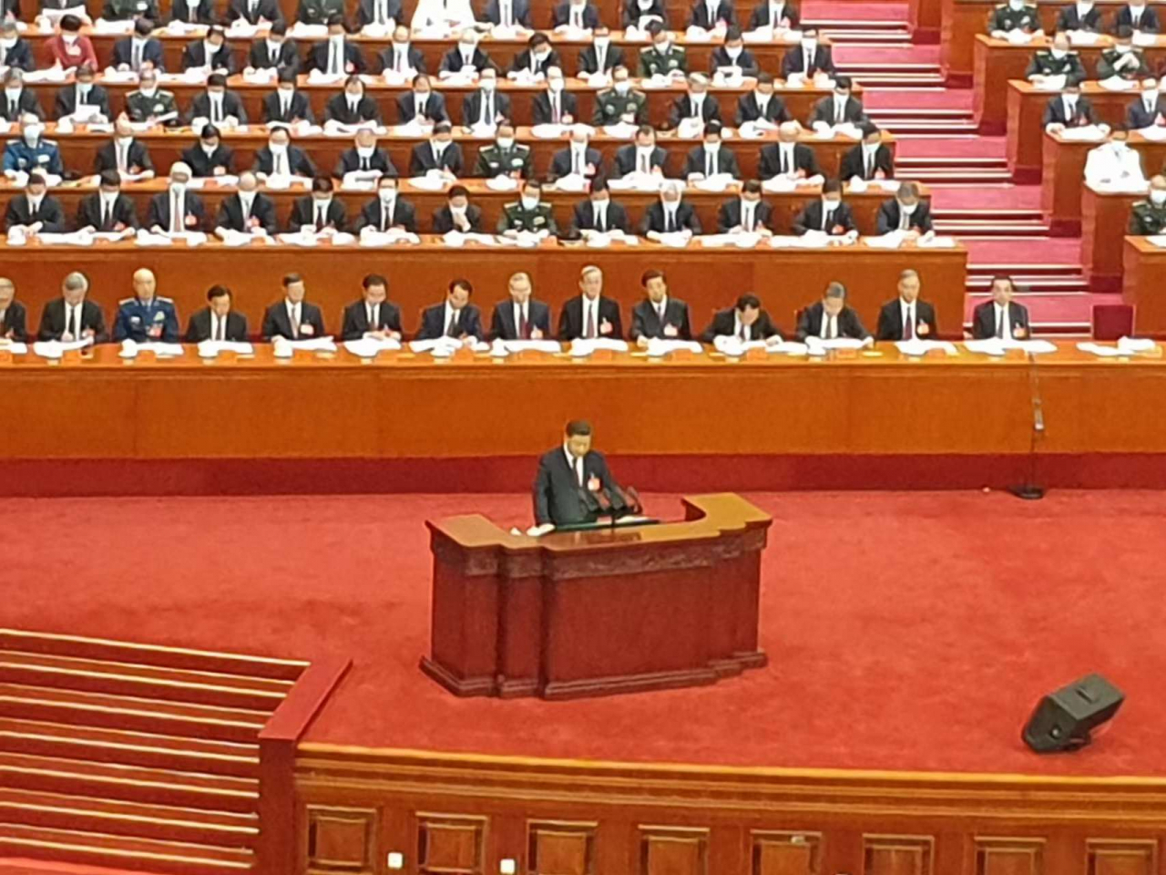시진핑 중국 국가주석이 16일 중국 베이징 인민대회당에서 열린 20차 공산당 전국대표대회(당대회)에서 연설하고 있다. [연합]