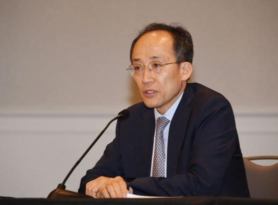 추경호 부총리 겸 기획재정부 장관이 지난 14일(현지시간) 미국 워싱턴DC에서 G20 재무장관·중앙은행 총재 회의 및 국제통화금융위원회(IMFC) 회의 동행기자단과 간담회 하고 있다. 연합뉴스