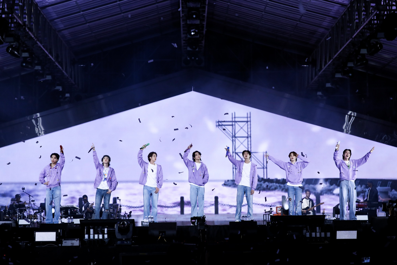 방탄소년단의 2030 부산세계박람회 유치 기원 단독 콘서트 ‘옛 투 컴 인 부산’(Yet To Come in Busan) [빅히트뮤직 제공]