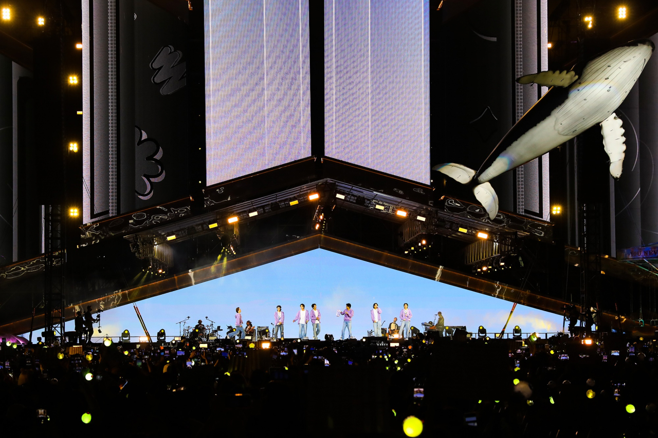 방탄소년단의 2030 부산세계박람회 유치 기원 단독 콘서트 ‘옛 투 컴 인 부산’(Yet To Come in Busan) [빅히트뮤직 제공]