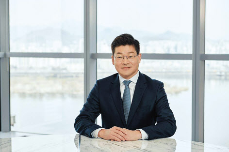 송기홍 유베이스 대표가 취임 1년을 맞아 본지와 만나 컨택센터업계 압도적 1위로 자리잡겠다는 포부를 전했다. [유베이스 제공]